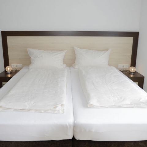 neueshotel_Doppelzimmer_2_900
